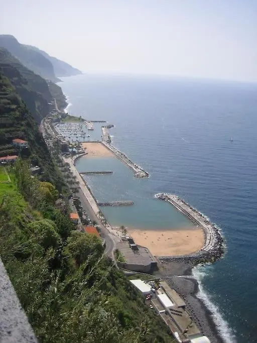 Sunny Rooftop & Perfect View Arco da Calheta  0*, Arco da Calheta (Madeira)