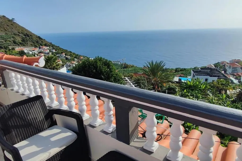 Sunny Rooftop & Perfect View Arco da Calheta